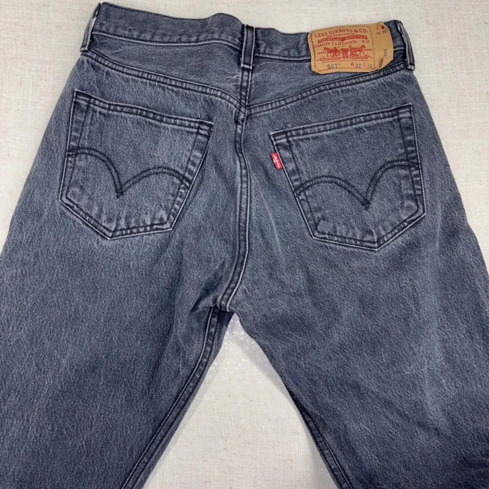 (32x25) Levi's 501 Straight Fit Button Fly Jeans-Men's,‎ stonewash blue Cotton